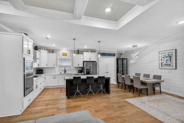 6023 Parkhaven Blvd, Hermitage, TN 37076