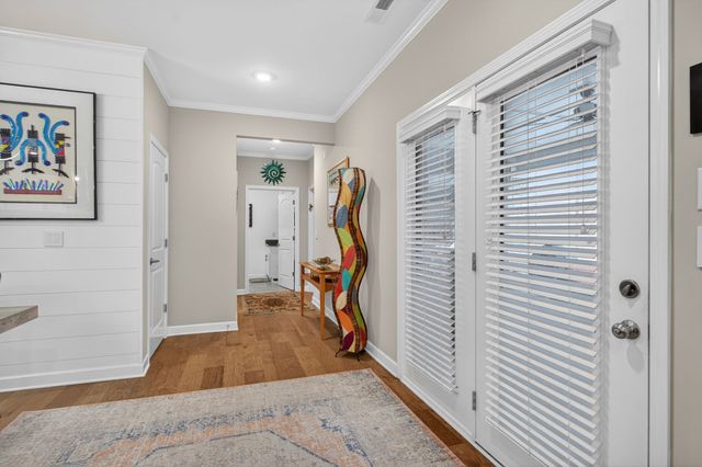 6023 Parkhaven Blvd, Hermitage, TN 37076