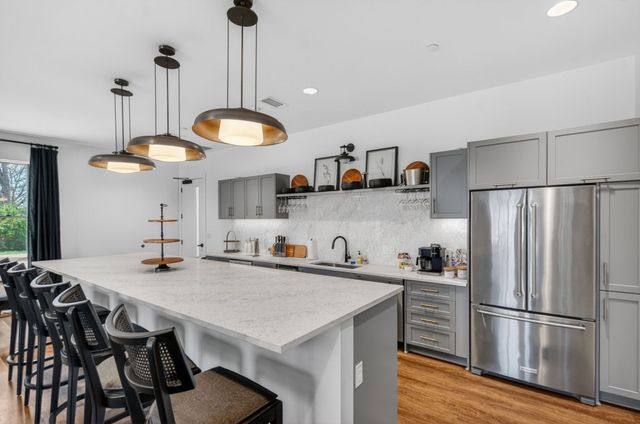 6023 Parkhaven Blvd, Hermitage, TN 37076