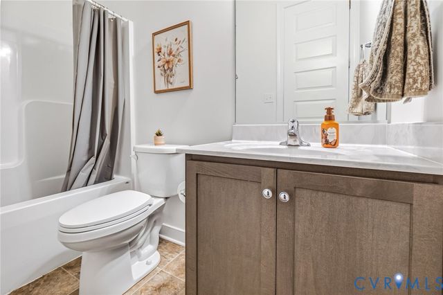 1769 Outrigger Dr, Chester, VA 23836