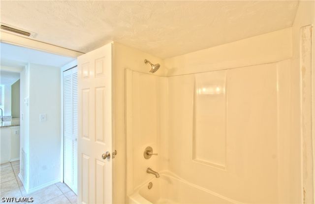 2385 Naples Trace CIR 2, Naples, FL 34109