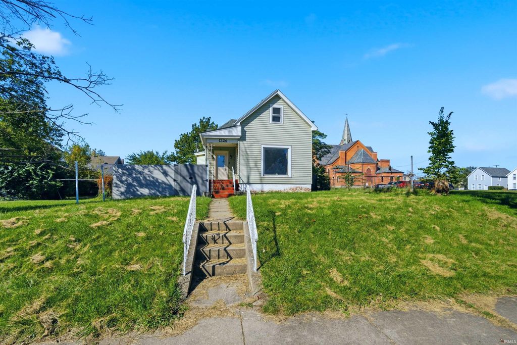 1324 Fletcher Avenue, Fort Wayne, IN 46803