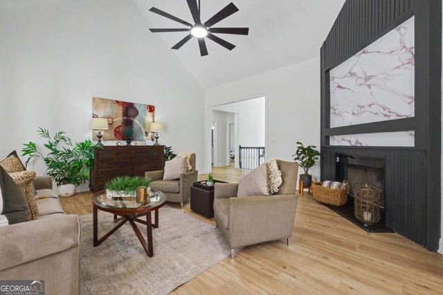 209 Tennis Court Lane NW, Kennesaw, GA 30144