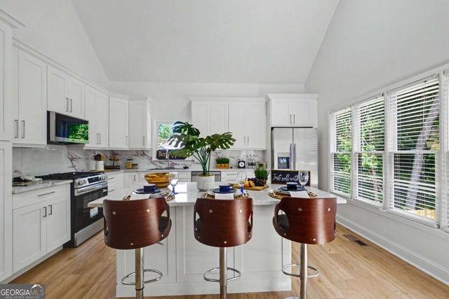 209 Tennis Court Lane NW, Kennesaw, GA 30144