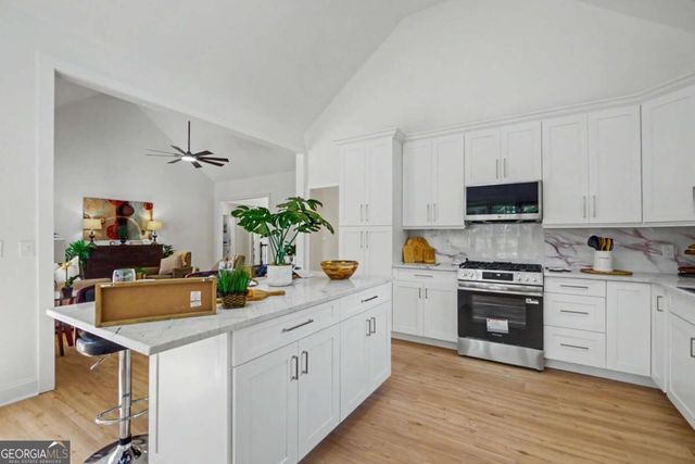 209 Tennis Court Lane NW, Kennesaw, GA 30144