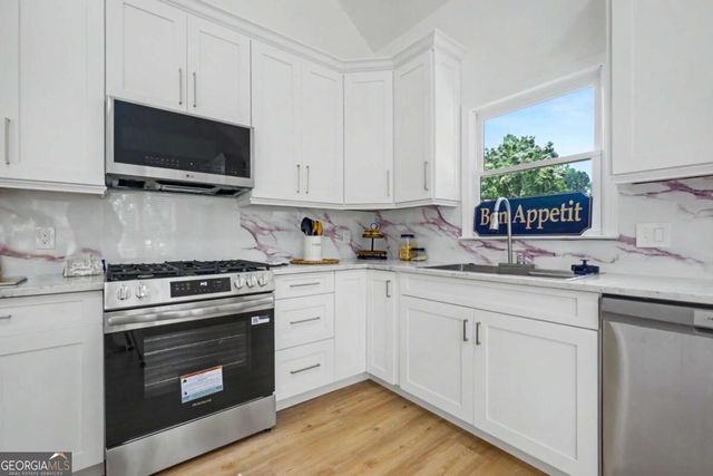 209 Tennis Court Lane NW, Kennesaw, GA 30144
