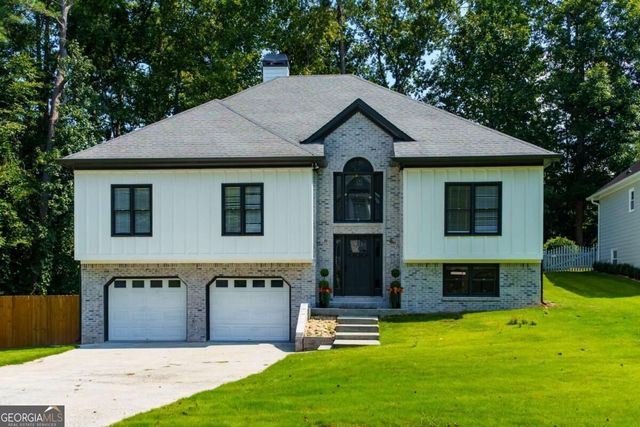 209 Tennis Court Lane NW, Kennesaw, GA 30144