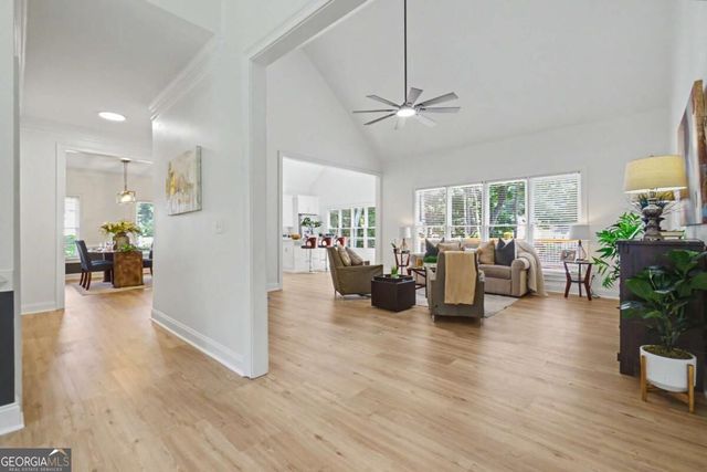 209 Tennis Court Lane NW, Kennesaw, GA 30144