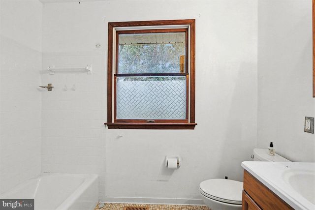 708 SCOTSDALE RD, Westminster, MD 21157