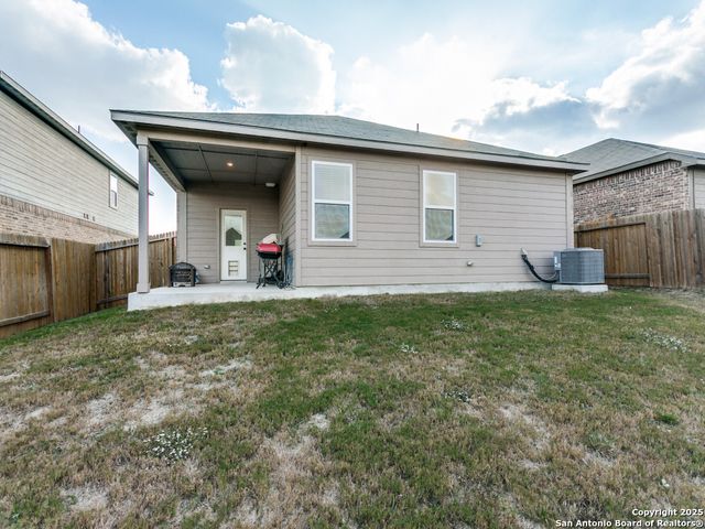 9219 Foxing Blf, Converse, TX 78109