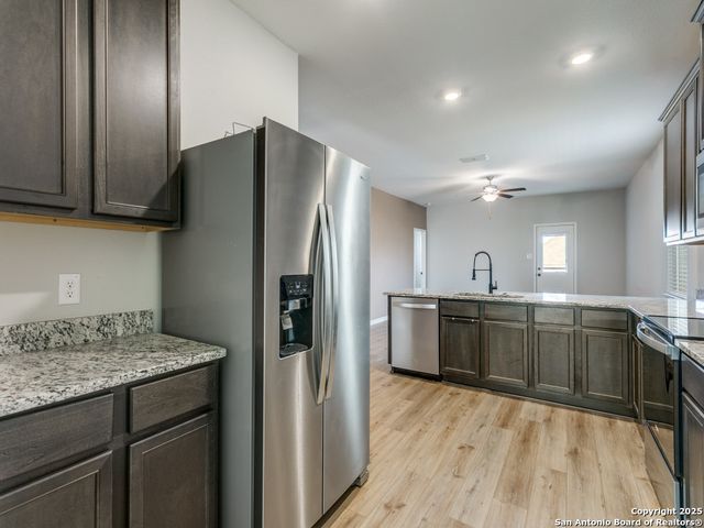 9219 Foxing Blf, Converse, TX 78109