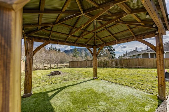 1737 Hillcrest Loop, Mount Vernon, WA 98274