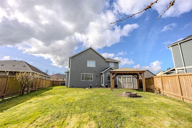 1737 Hillcrest Loop, Mount Vernon, WA 98274