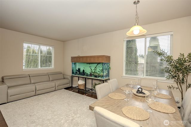 1737 Hillcrest Loop, Mount Vernon, WA 98274