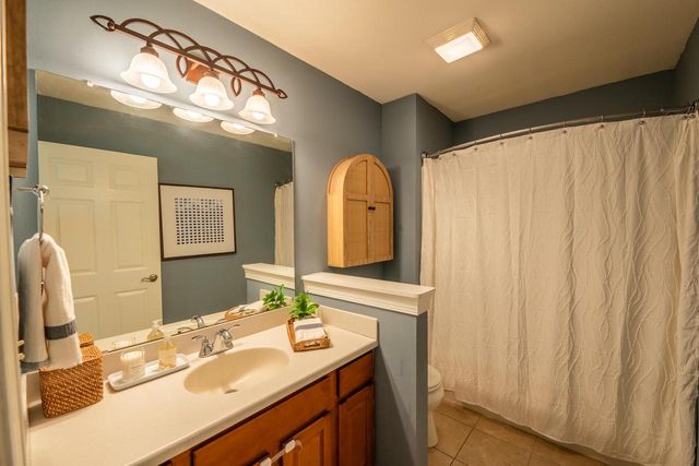 W351N5700 Westshore ROAD, Oconomowoc, WI 53066