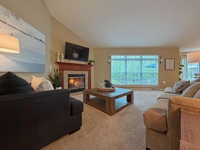 W351N5700 Westshore ROAD, Oconomowoc, WI 53066