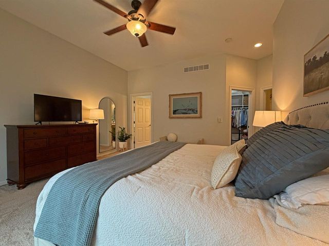 W351N5700 Westshore ROAD, Oconomowoc, WI 53066