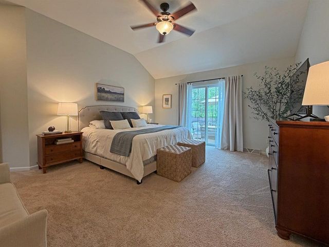 W351N5700 Westshore ROAD, Oconomowoc, WI 53066