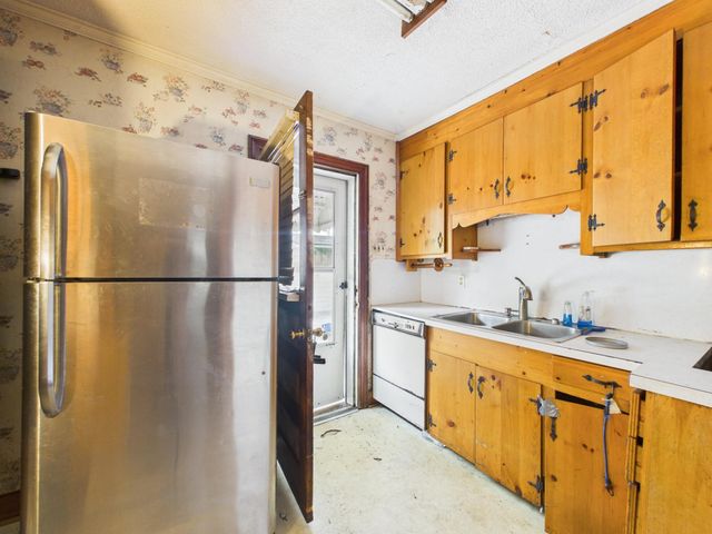 5504 Dobson Street, North Charleston, SC 29406
