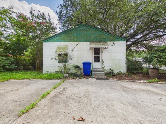 5504 Dobson Street, North Charleston, SC 29406