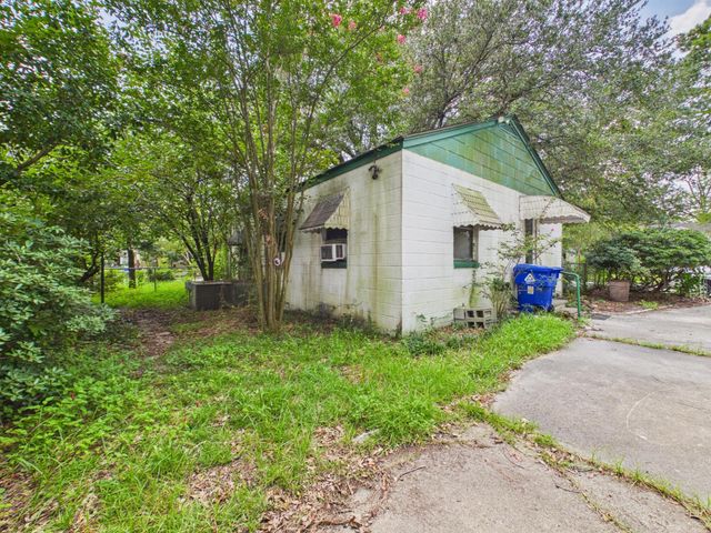 5504 Dobson Street, North Charleston, SC 29406