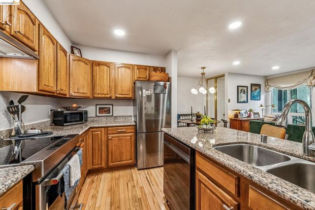 199 199 Montecito Ave 105, Oakland, CA 94610