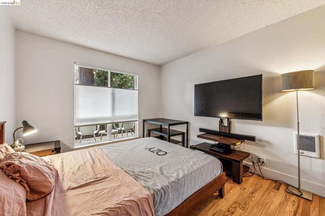 199 199 Montecito Ave 105, Oakland, CA 94610