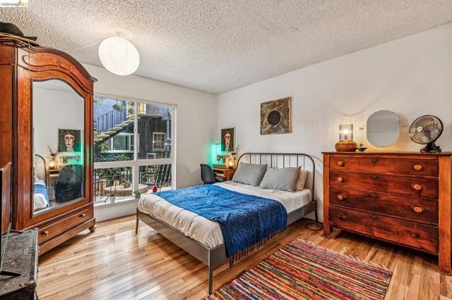 199 199 Montecito Ave 105, Oakland, CA 94610