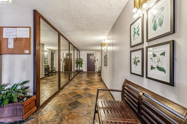 199 199 Montecito Ave 105, Oakland, CA 94610