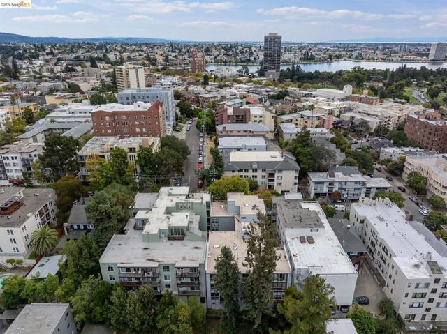 199 199 Montecito Ave 105, Oakland, CA 94610