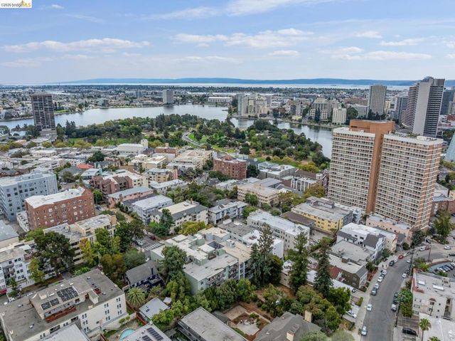 199 199 Montecito Ave 105, Oakland, CA 94610