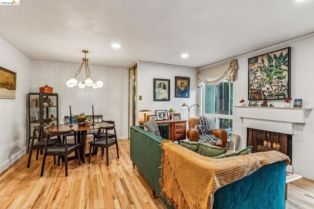 199 199 Montecito Ave 105, Oakland, CA 94610