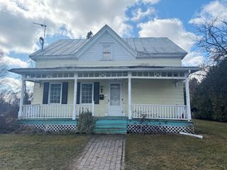 39 Champlain Street, Rouses Point, NY 12979