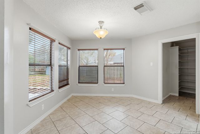 11110 Moonlit Park, San Antonio, TX 78249