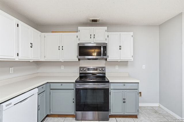 11110 Moonlit Park, San Antonio, TX 78249