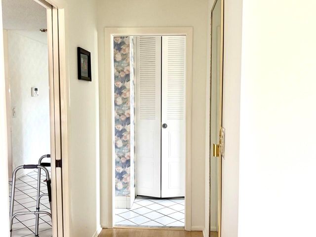 5730 E Fernley Drive 11, West Palm Beach, FL 33415