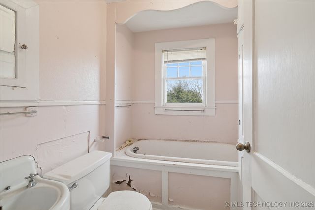 1723 W Cedar Street, Durant, OK 74701