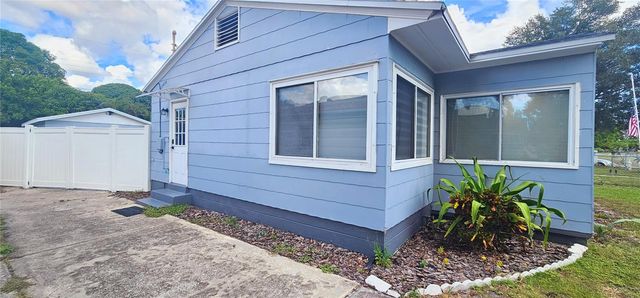 2611 17TH AVENUE N, St Petersburg, FL 33713