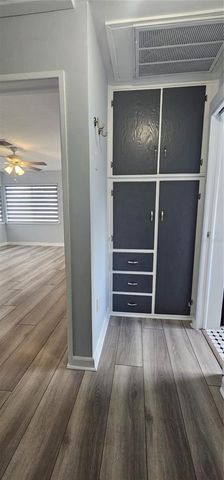 2611 17TH AVENUE N, St Petersburg, FL 33713