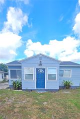 2611 17TH AVENUE N, St Petersburg, FL 33713