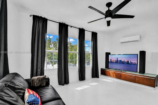 4722 SW 5th St, Miami, FL 33134