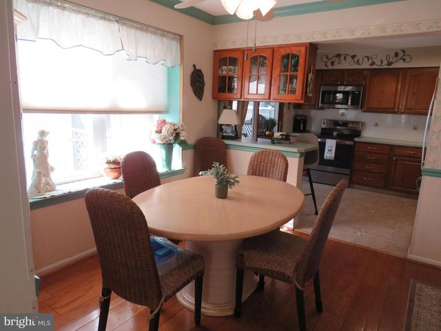 179 RAINTREE CT, Langhorne, PA 19047