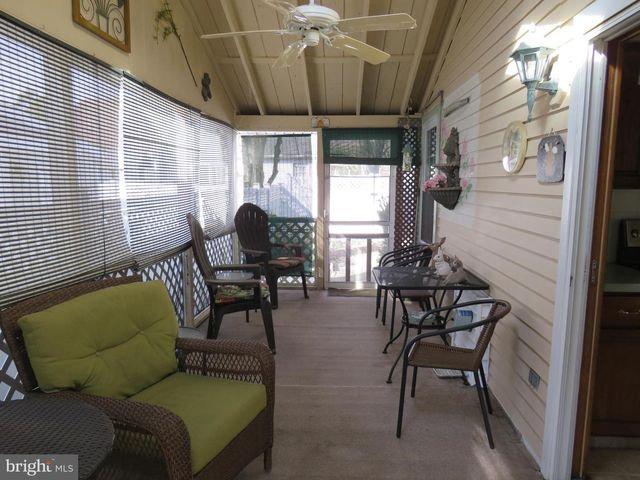 179 RAINTREE CT, Langhorne, PA 19047