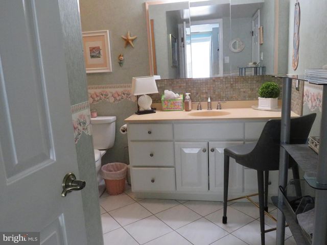 179 RAINTREE CT, Langhorne, PA 19047