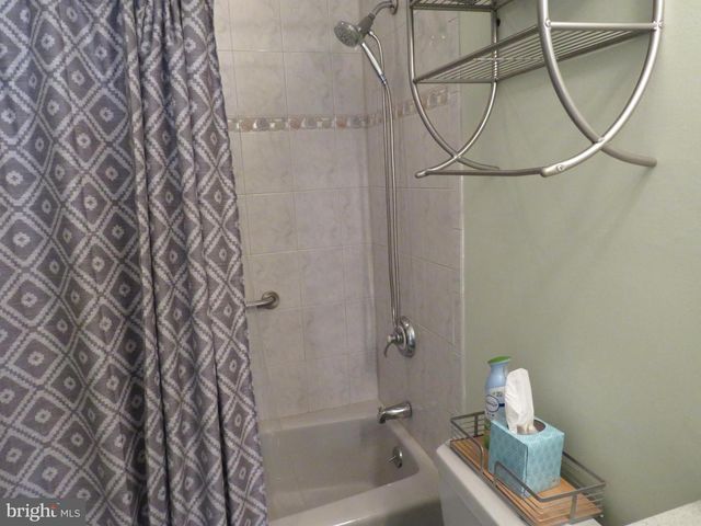 179 RAINTREE CT, Langhorne, PA 19047