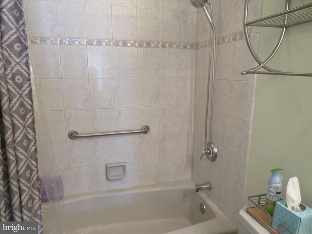 179 RAINTREE CT, Langhorne, PA 19047