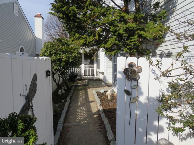 179 RAINTREE CT, Langhorne, PA 19047