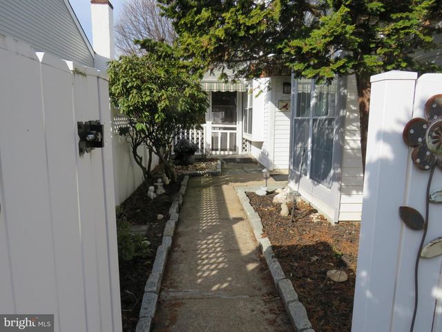 179 RAINTREE CT, Langhorne, PA 19047