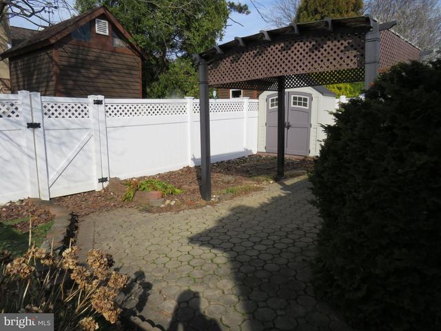 179 RAINTREE CT, Langhorne, PA 19047