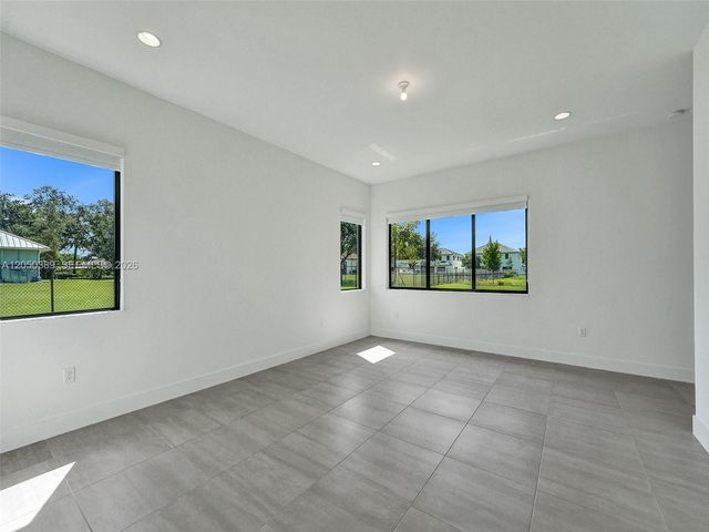 5736 SW 104th Ter, Cooper City, FL 33328